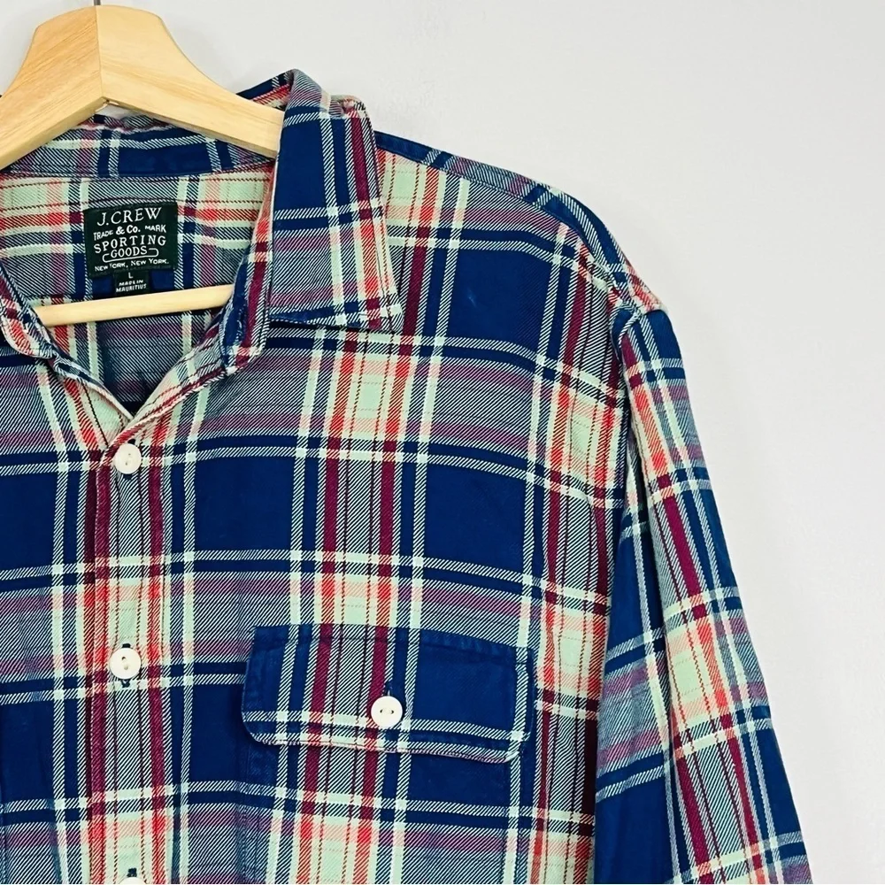 J. Crew Sporting Goods Lightweight Flannel Button Up L